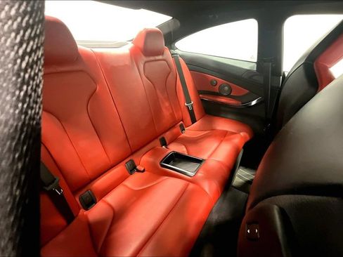 Used 2018 BMW M4 Coupe w/ Competition Package RWD image 22