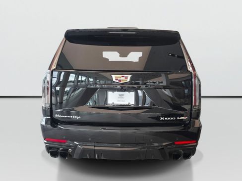 Used 2025 Cadillac Escalade V AWD/4WD image 5