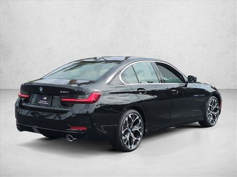 Used 2026 BMW 330i Sedan w/ Convenience Package RWD image 5