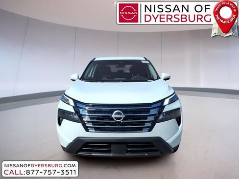 Used 2026 Nissan Rogue SV w/ Cold Weather Package FWD image 8