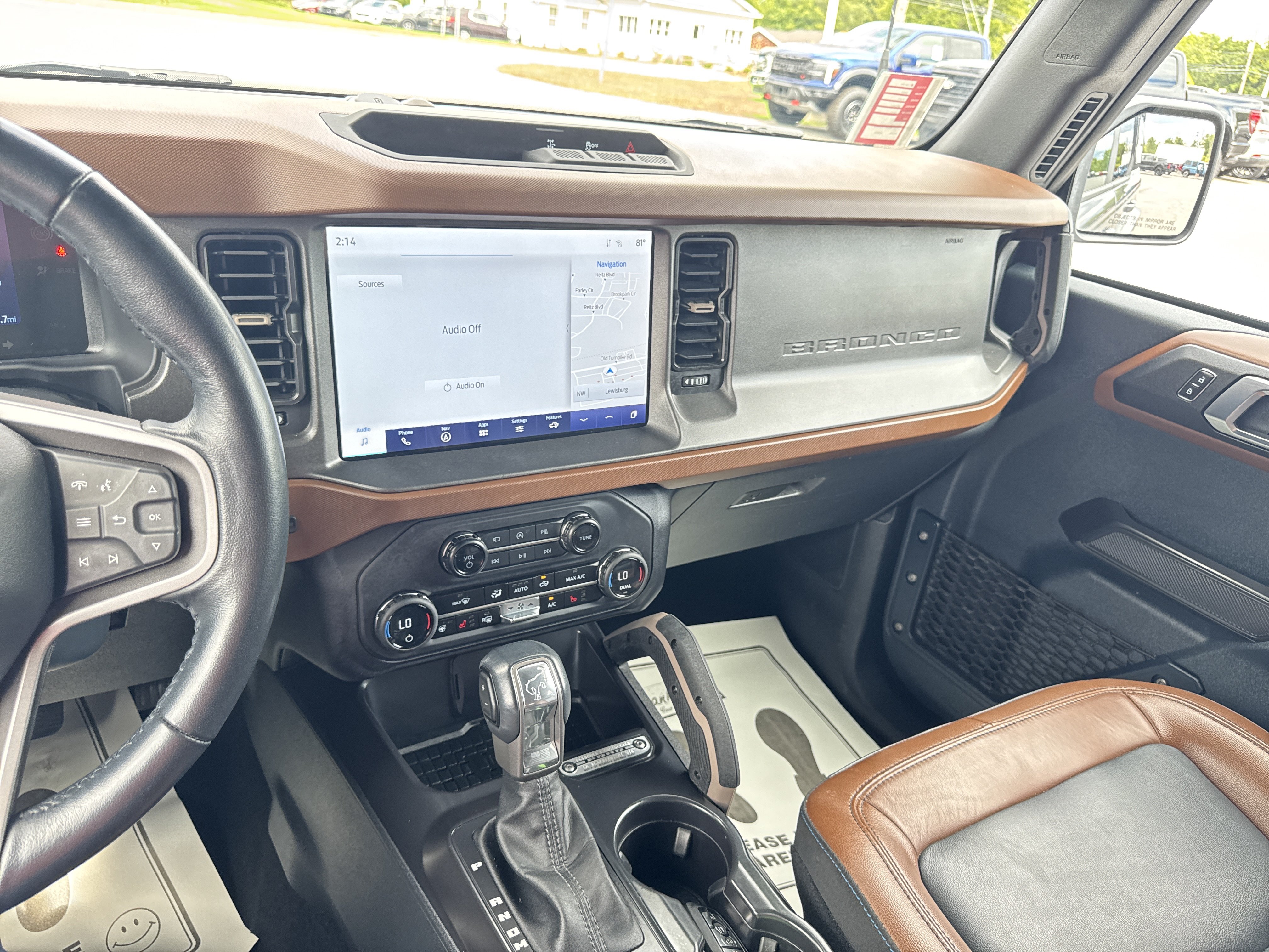 Used 2024 Ford Bronco Outer Banks AWD/4WD image 22
