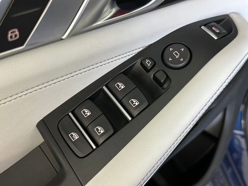 Used 2023 BMW X5 sDrive40i w/ M Sport Package image 21