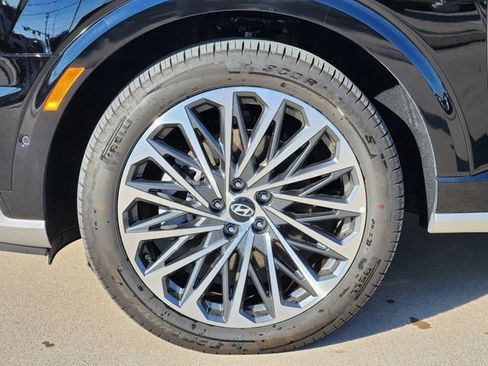 Used 2026 Hyundai Palisade Calligraphy image 7