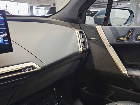 Certified 2023 BMW iX xDrive50 w/ Premium Package image 20