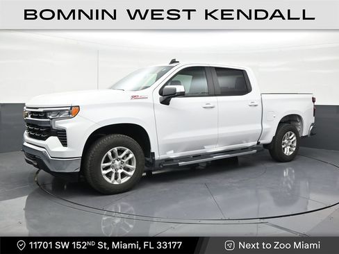 Used 2023 Chevrolet Silverado 1500 LT w/ Z71 Off-Road Package AWD/4WD image 1