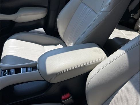 Used 2023 Honda HR-V EX-L image 13