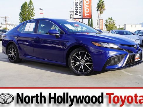 Certified 2024 Toyota Camry SE image 1