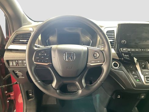 Used 2023 Honda Odyssey Sport image 11