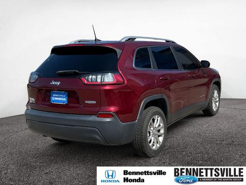 Used 2019 Jeep Cherokee Latitude w/ Popular Appearance Group image 5