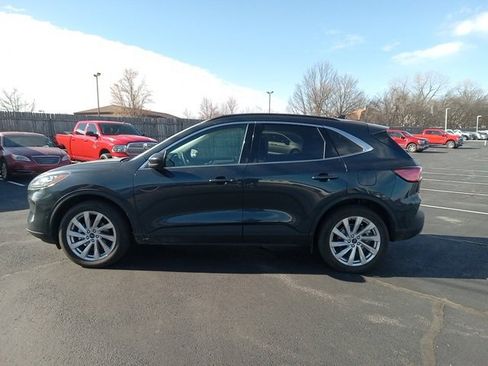 Used 2022 Ford Escape Titanium w/ Titanium Elite Package image 4