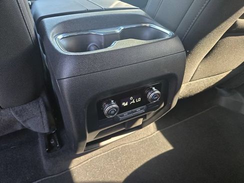Used 2026 GMC Acadia Elevation FWD image 11