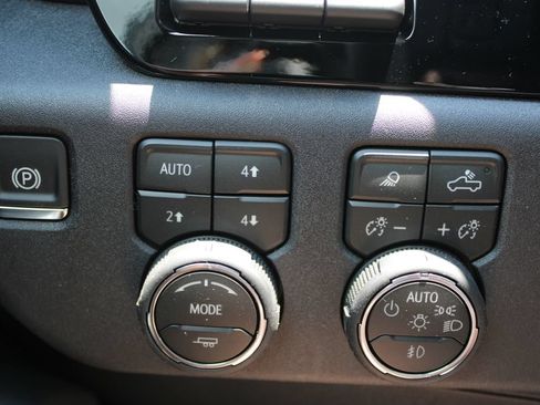 New 2026 Chevrolet Silverado 1500 LTZ w/ LTZ Premium Package AWD/4WD image 46