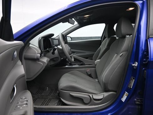 Used 2023 Hyundai Elantra Blue FWD image 24
