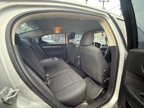 Used 2009 Dodge Charger SXT image 15