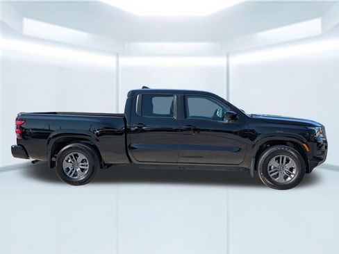 Used 2025 Nissan Frontier SV RWD image 7