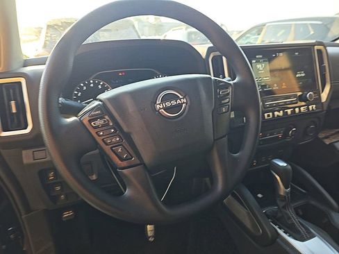 Certified 2025 Nissan Frontier SV RWD image 10
