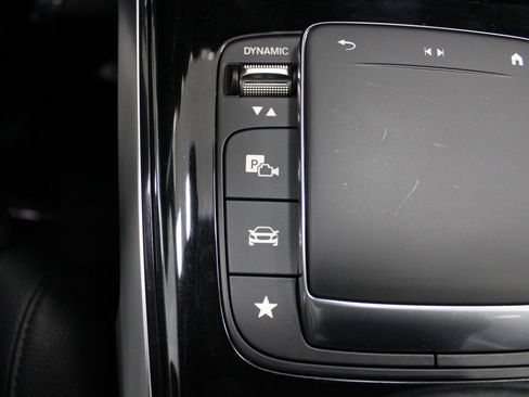 Used 2021 Mercedes-Benz GLB 250 image 39