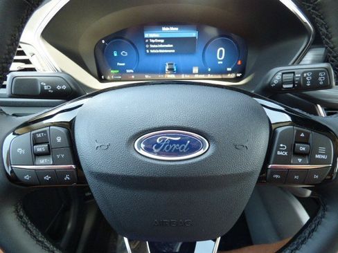 New 2025 Ford Escape Base w/ PHEV Premium Package image 24