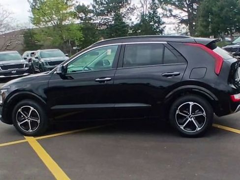 Certified 2023 Kia Niro FWD image 8