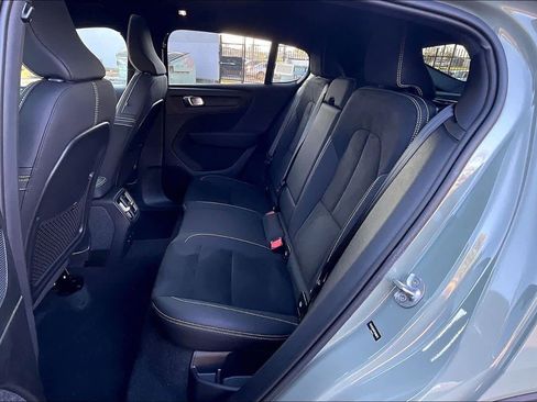 Used 2023 Volvo C40 P8 Recharge Ultimate image 29