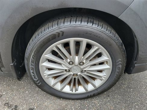 Used 2018 Hyundai Kona SEL image 5