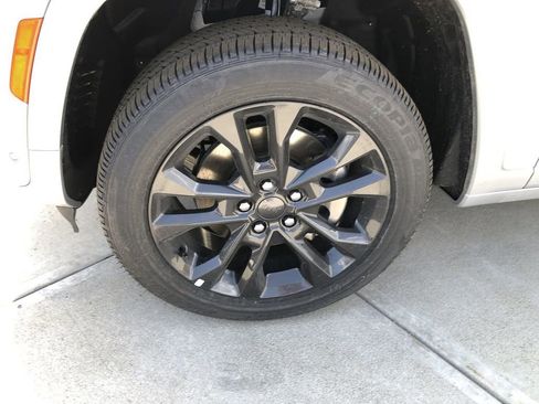 New 2026 Jeep Grand Cherokee L Limited image 2