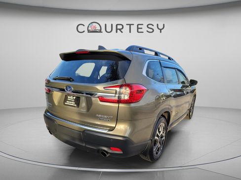 Used 2024 Subaru Ascent Touring w/ Popular Package #2 AWD/4WD image 3