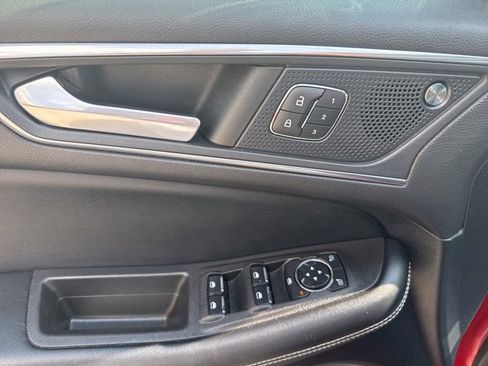 Used 2022 Ford Edge ST w/ Equipment Group 401A image 22