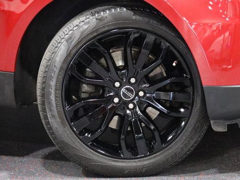 Used 2017 Land Rover Range Rover Sport SE image 4