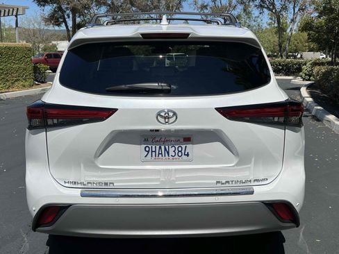 Used 2023 Toyota Highlander Platinum image 18