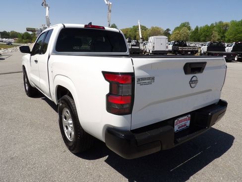 Used 2022 Nissan Frontier S image 5