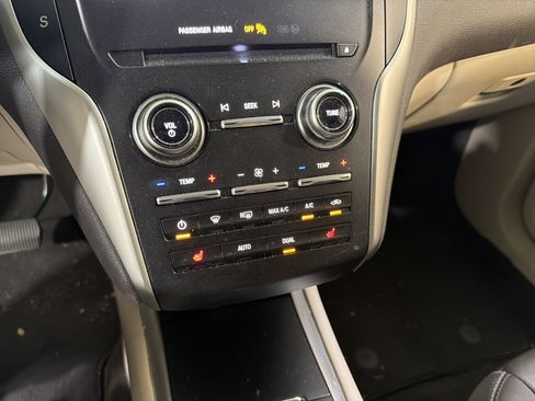 Used 2019 Lincoln MKC Select w/ Select Plus Package image 20