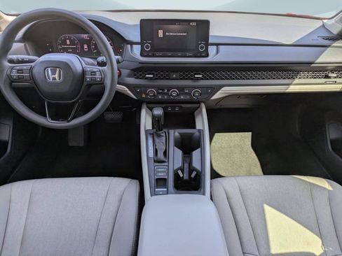 Used 2025 Honda Accord SE image 15