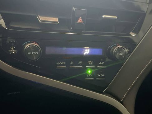 Used 2023 Toyota Camry XSE w/ Navigation Package image 19