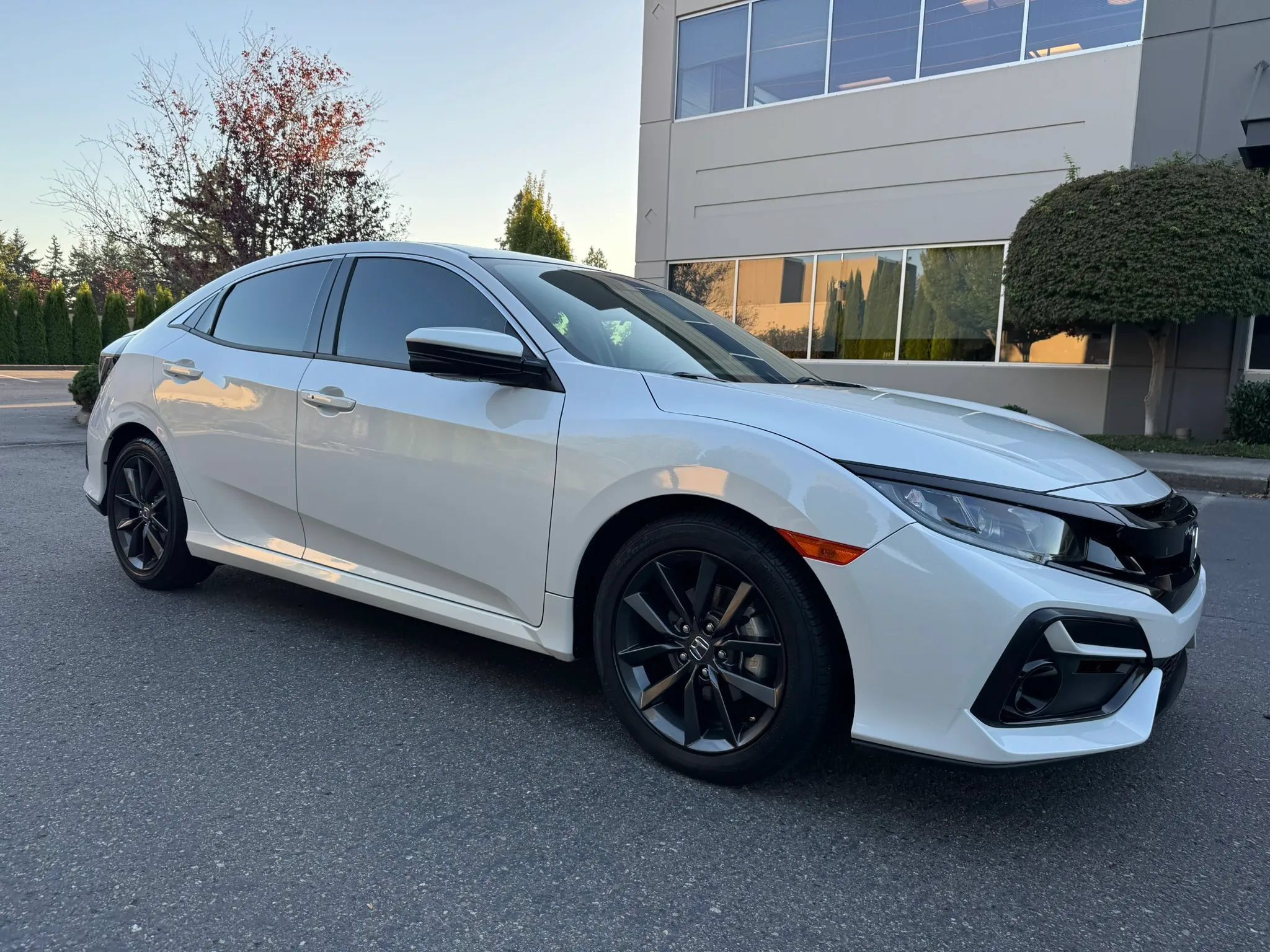 Used 2020 Honda Civic EX image 1