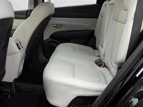 Certified 2025 Hyundai Tucson Limited image 19