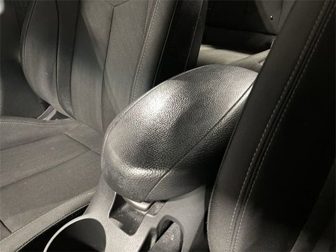 Used 2013 Hyundai Veloster image 25