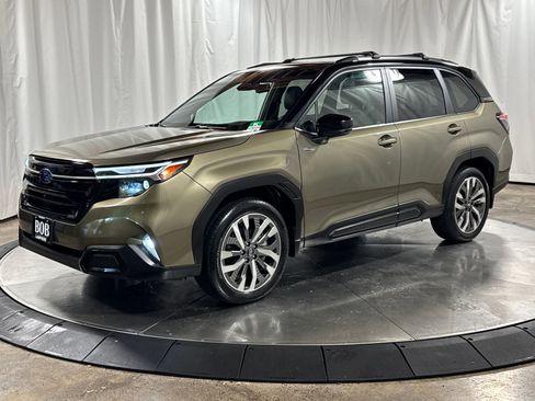 Used 2025 Subaru Forester Touring w/ Touring Package AWD/4WD image 1