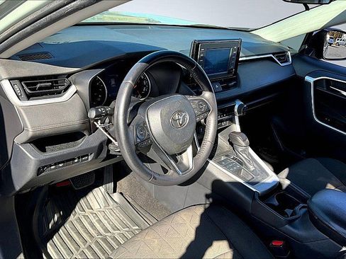 Used 2019 Toyota RAV4 XLE image 12