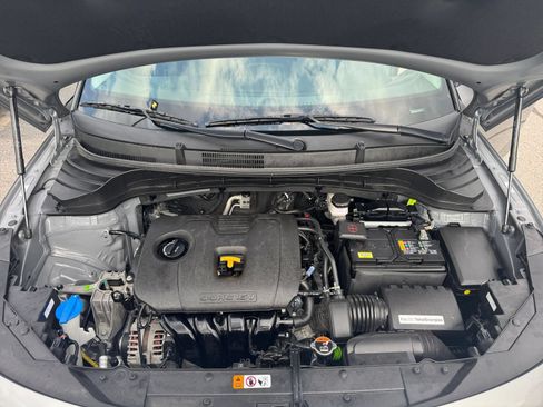 Used 2025 Kia Soul LX w/ LX Technology Package FWD image 25