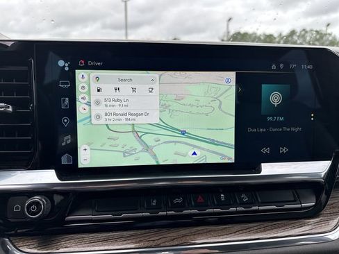 Used 2025 Chevrolet Silverado 2500 LT w/ Convenience Package image 28