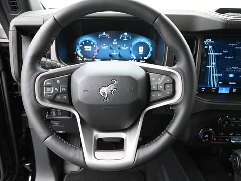 New 2025 Ford Bronco Badlands image 7