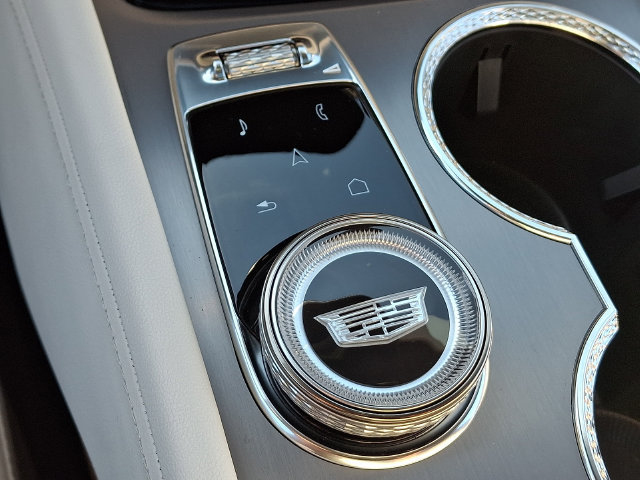 Certified 2026 Cadillac Vistiq Luxury AWD/4WD image 24