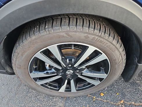 Used 2019 Nissan Kicks SV image 10