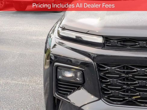 Used 2024 Chevrolet Traverse RS FWD image 10