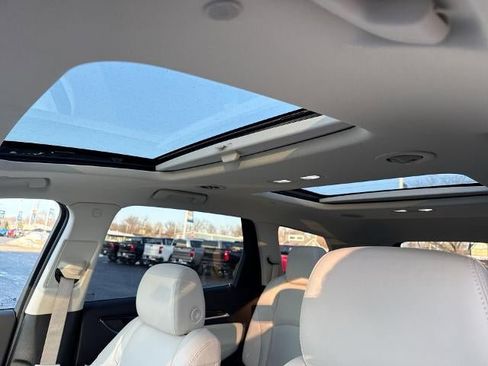 Used 2022 Buick Enclave Essence w/ Experience Buick Package image 19