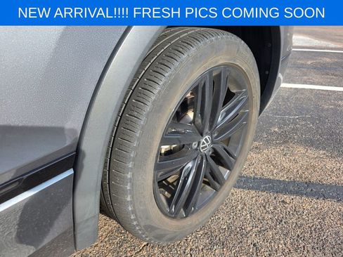 Used 2022 Volkswagen Tiguan SE R-Line image 7