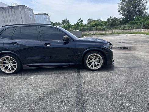 Used 2022 BMW X5 M w/ Competition Package 2 AWD/4WD image 9