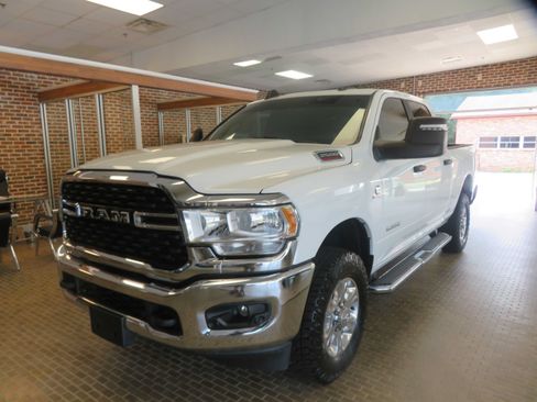 Used 2024 RAM 2500 Big Horn w/ Off Road Package AWD/4WD image 1