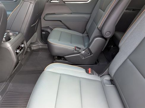 New 2026 GMC Acadia AT4 w/ Super Cruise Package image 15